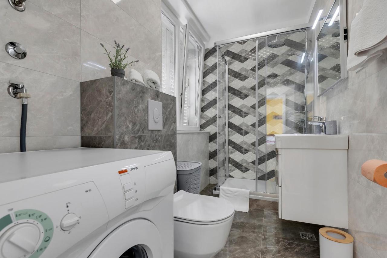 Apartment Riva Makarska Ngoại thất bức ảnh