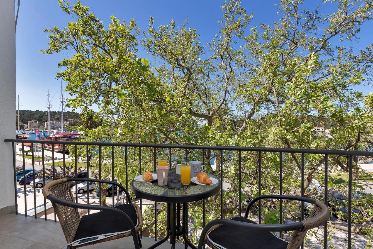 Apartment Riva Makarska Ngoại thất bức ảnh