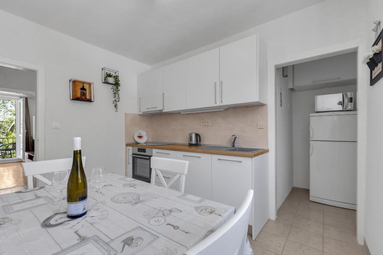 Apartment Riva Makarska Ngoại thất bức ảnh